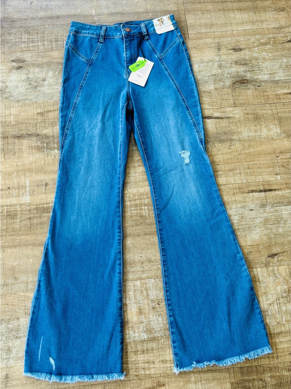 NWT Sincerely Jules High Rise Flare jeans denim size 27W 31" inseam